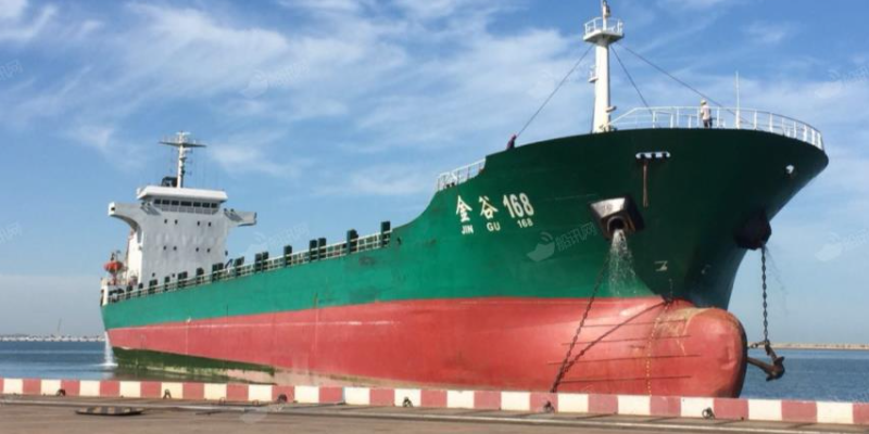 內(nèi)貿(mào)集裝箱船故障求助青島引航站及施援手