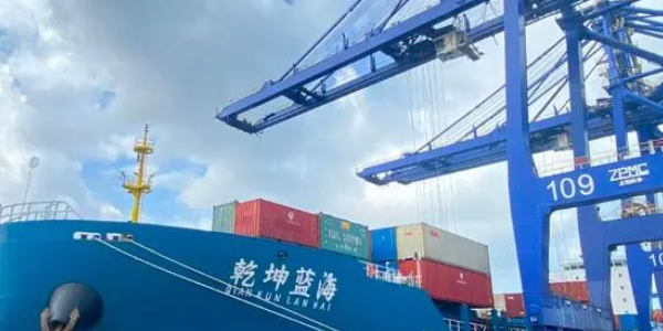 ?？诘缴穷^到青島集裝箱內貿海運航線正式開通